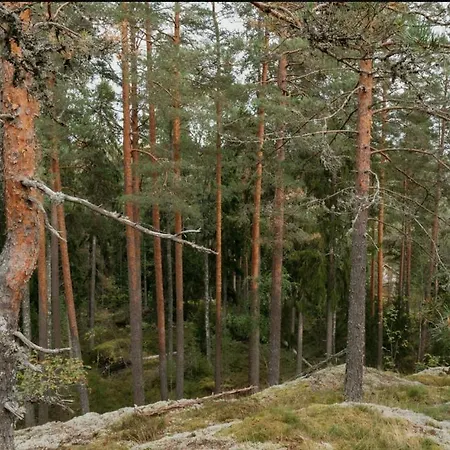 Trekker's Haven: Noux National Park Retreat Espoo