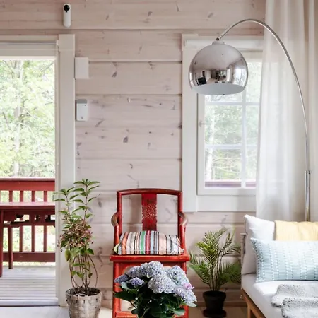 Trekker's Haven: Noux National Park Retreat Espoo