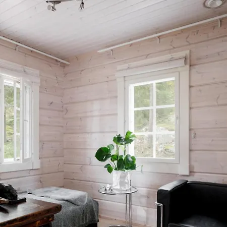 Trekker's Haven: Noux National Park Retreat * Espoo