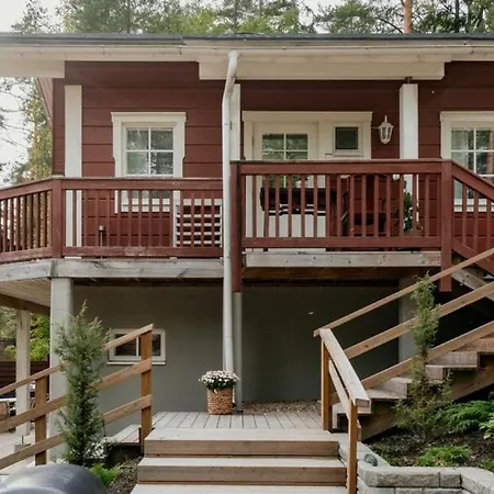 Trekker's Haven: Noux National Park Retreat *