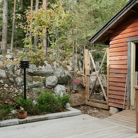 Trekker's Haven: Noux National Park Retreat Espoo
