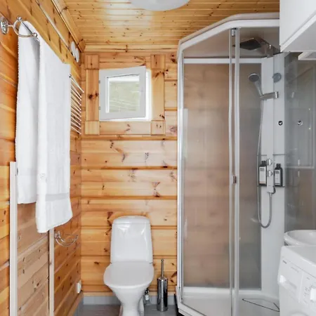 Trekker's Haven: Noux National Park Retreat *